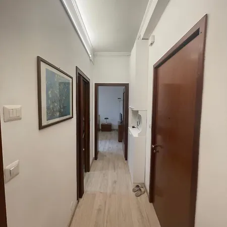 Lägenhet Loft Gae Aulenti View *